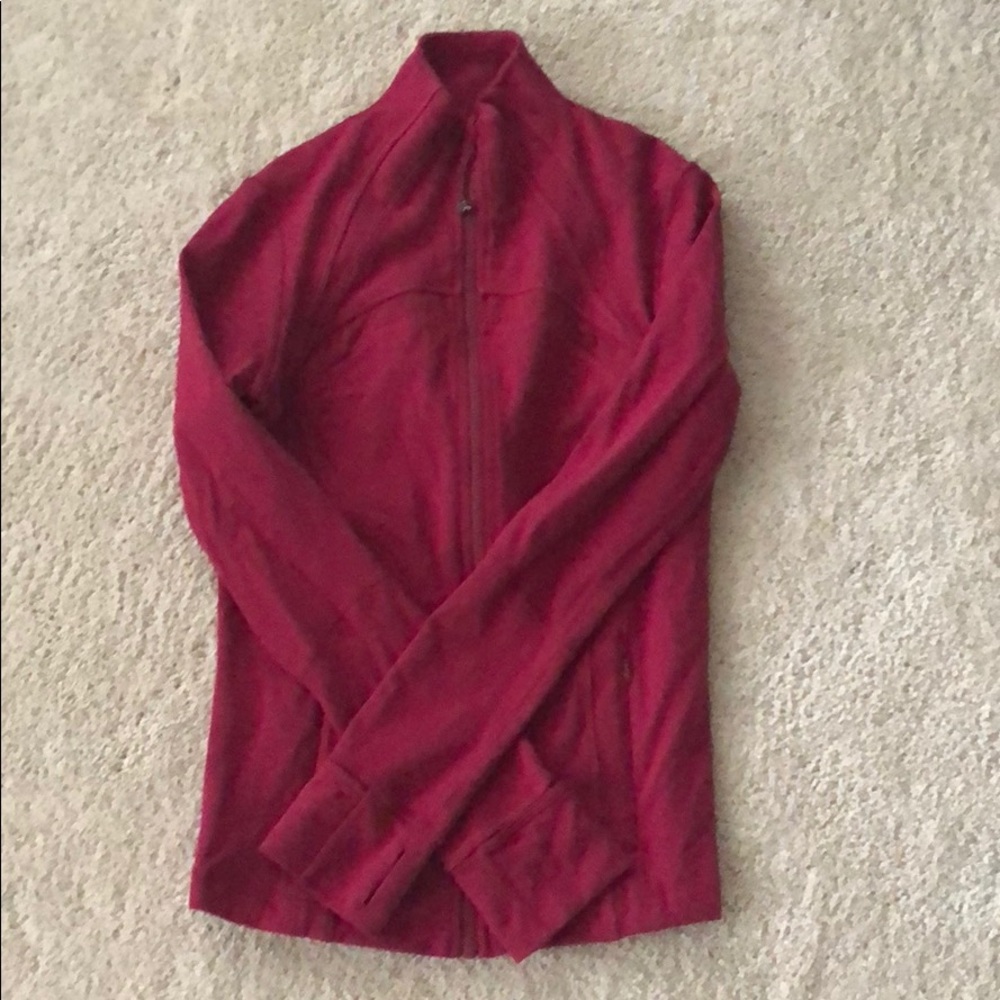 Super cute, barely worn lululemon size 6 jacket!